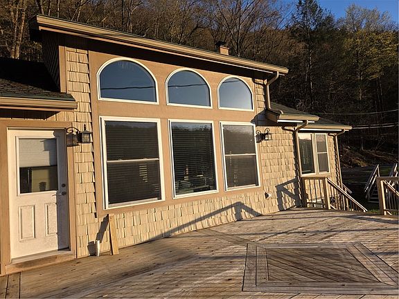 2nd image of 455 Peas Eddy Rd