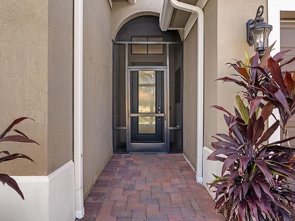 4th image of 9475 Kalmar Circle W