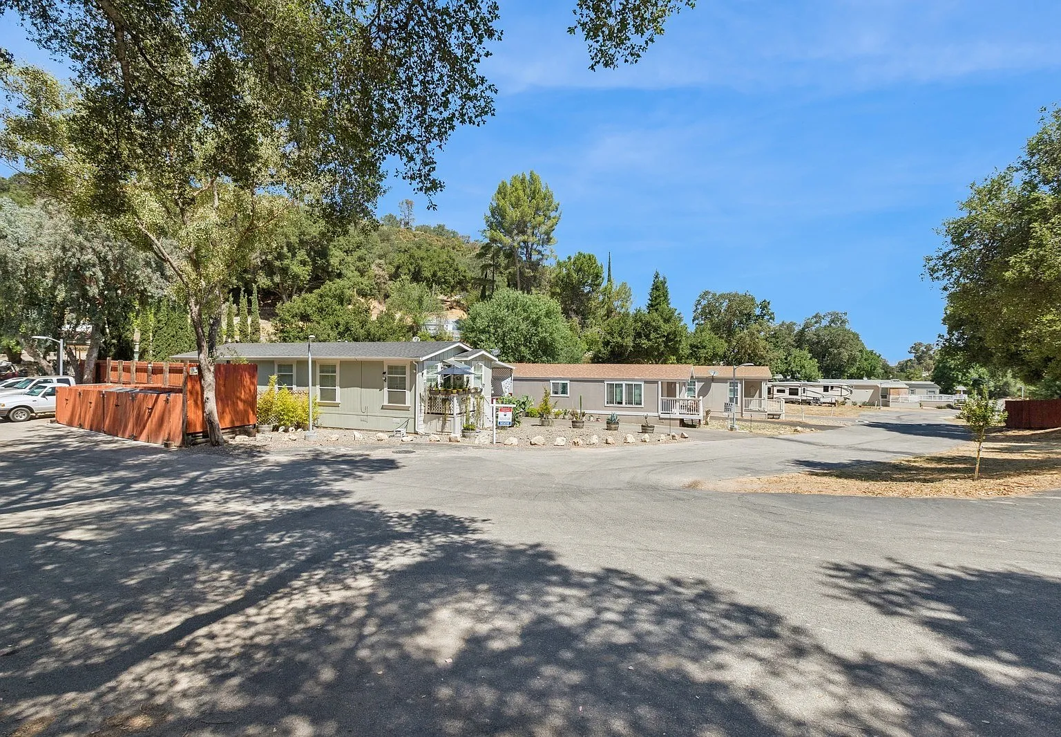 Resthaven Mobile Home Park — Photo 1