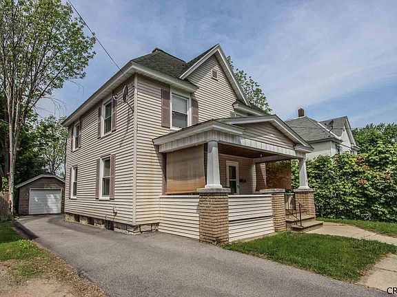 2nd image of 4 Pleasant St