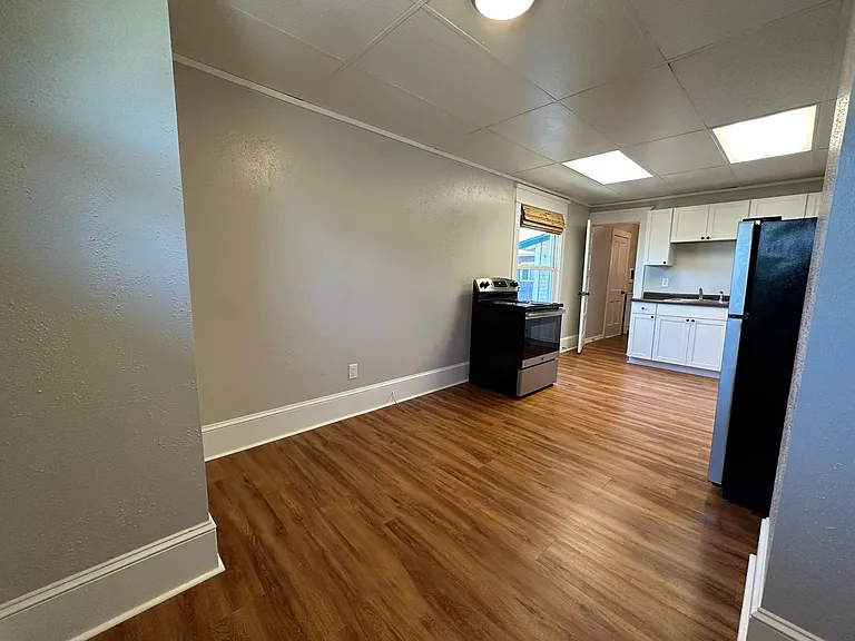 2421 Rucker- 4 Unit — Photo 3