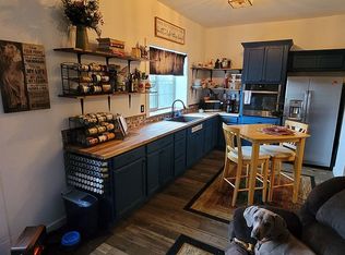 613 Georgia Ave, Etowah, TN 37331