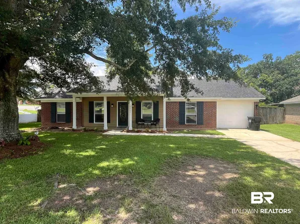 19261 Oak Hillcrest Dr, Robertsdale, AL 36567