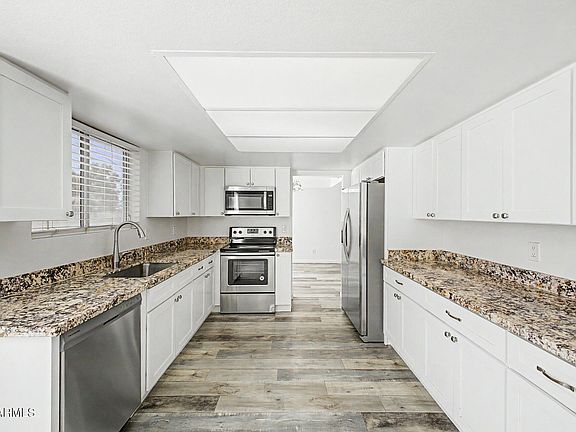 2nd image of 1726 S HENKEL Circle