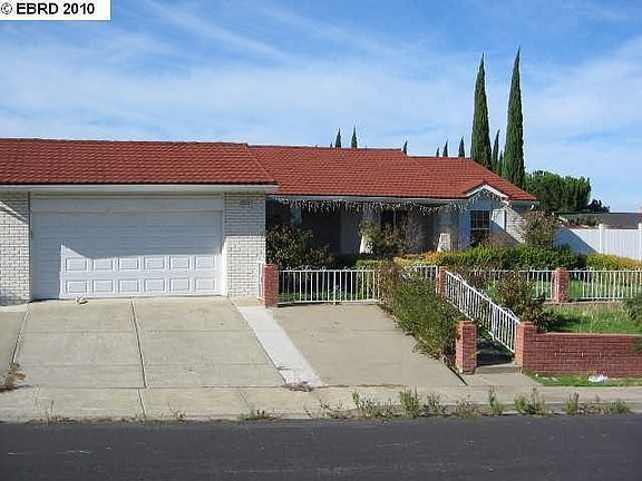 2nd image of 4310 Oakdale Pl