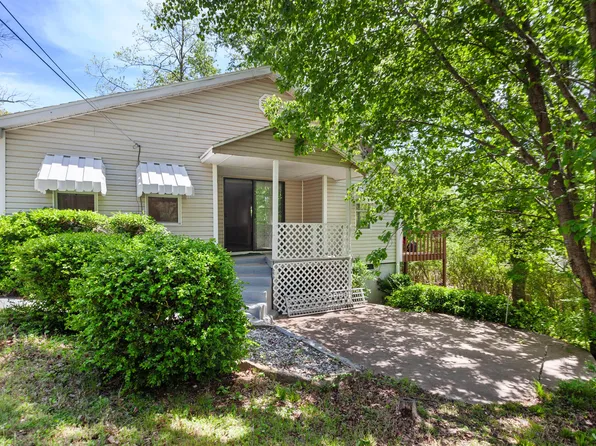 295 Glendale Street, Rockaway Beach, MO 65740