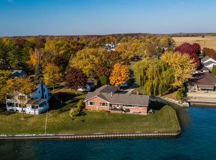 6881 S River Rd, Marine City, MI 48039