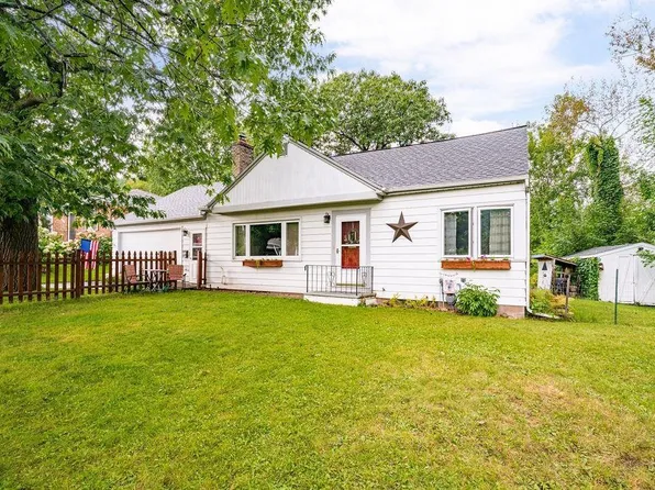9411 Zimmerly Ave, Duluth, MN 55808