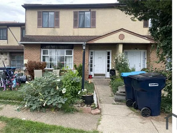 2102 Ted Jim Dr, Warrington, PA 18976