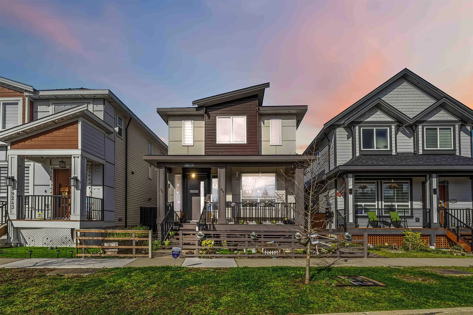 19247 71st Ave photo 1