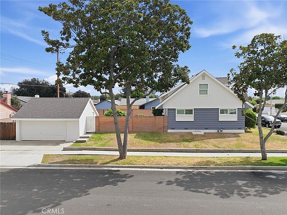 4th image of 15729 Hesse Dr