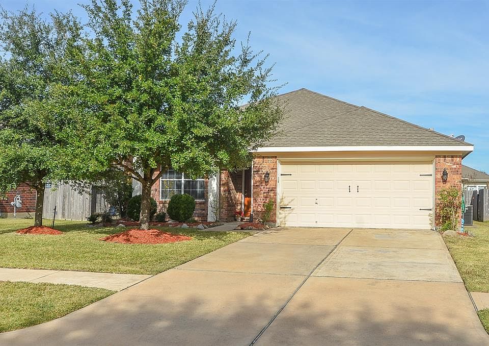 1st image of 16122 Spur Canyon Ct