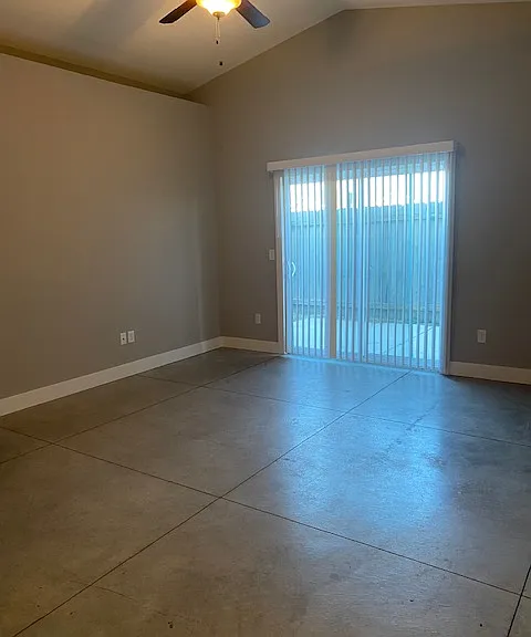 5577 N Edwards Cir #1 — Photo 2