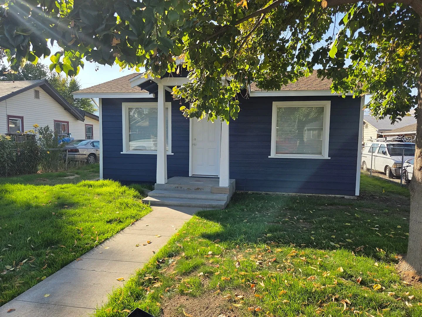 Newly Renovated 2 Bed 1 Bath Comfort and Convenience in Heart of Wenatchee — Photo 2