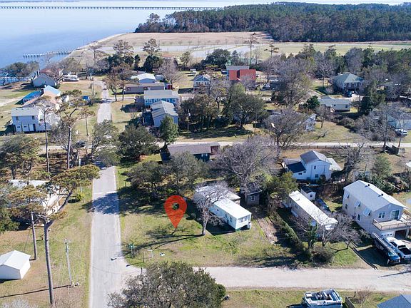 No Flood Ins Needed (X Zone)