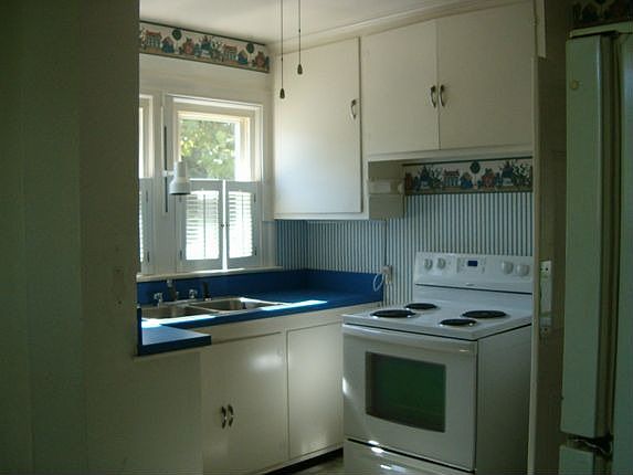 3rd image of 149 Tomlinson Ct
