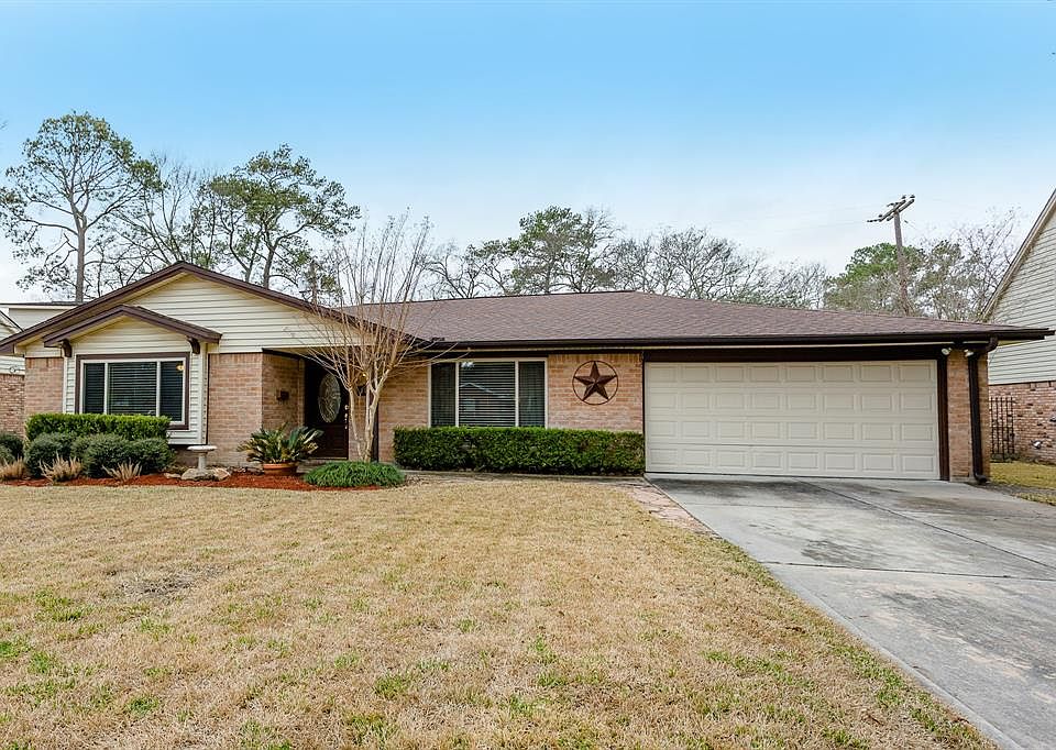 1st image of 4415 Rosebay Dr