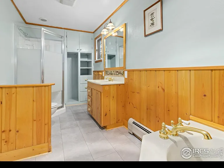 245 Cyteworth Rd — Photo 11