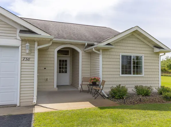 738 35th St NW, Bemidji, MN 56601