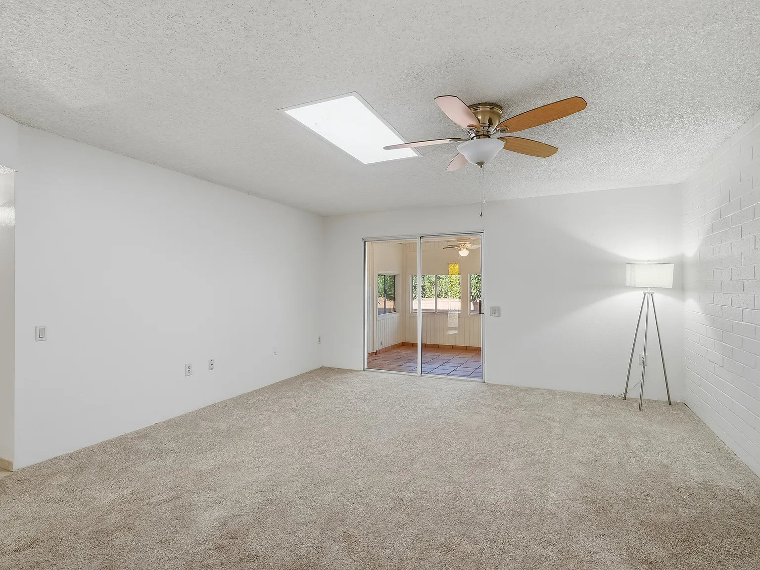 2 bed, 1061 sqft, $1,450 — Photo 3