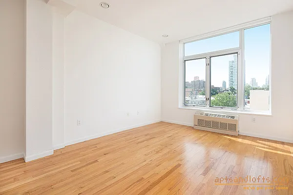 Rented by aptsandlofts.com | media 6