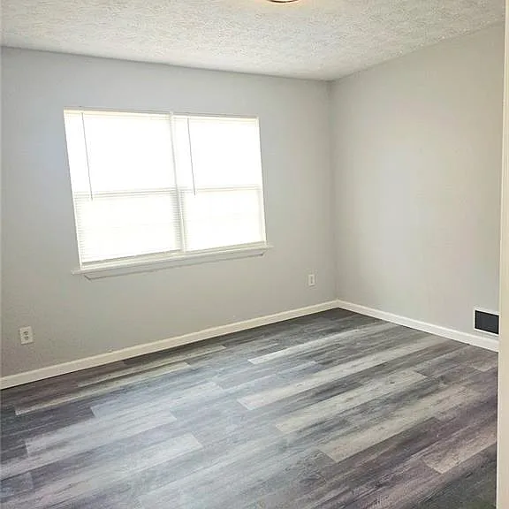 480 Paul St — Photo 13