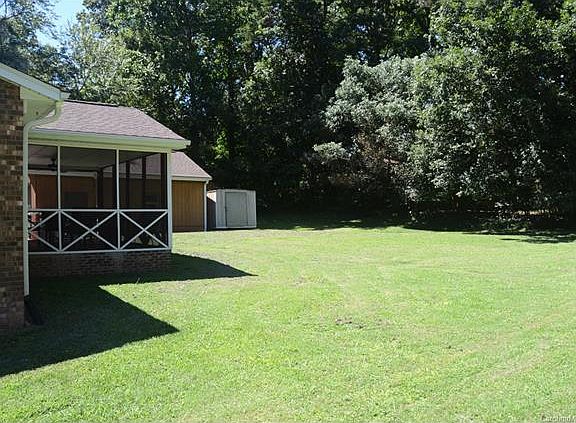 5th image of 514 Holly Cir