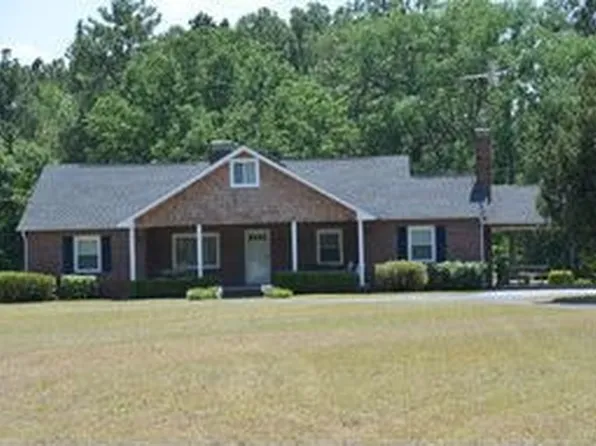 2533 Bethune Rd, Bethune, SC 29009