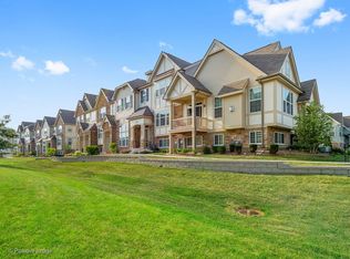 307 Richard Cir, Carol Stream, IL 60188