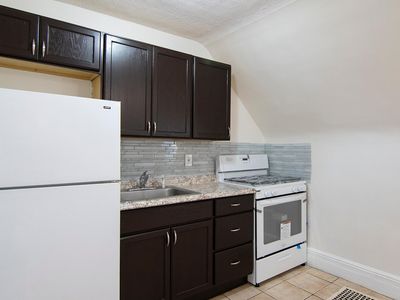 7805 81st St, Glendale, NY, 11385