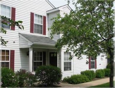 64 Adams Ct #A, Streamwood, IL, 60107