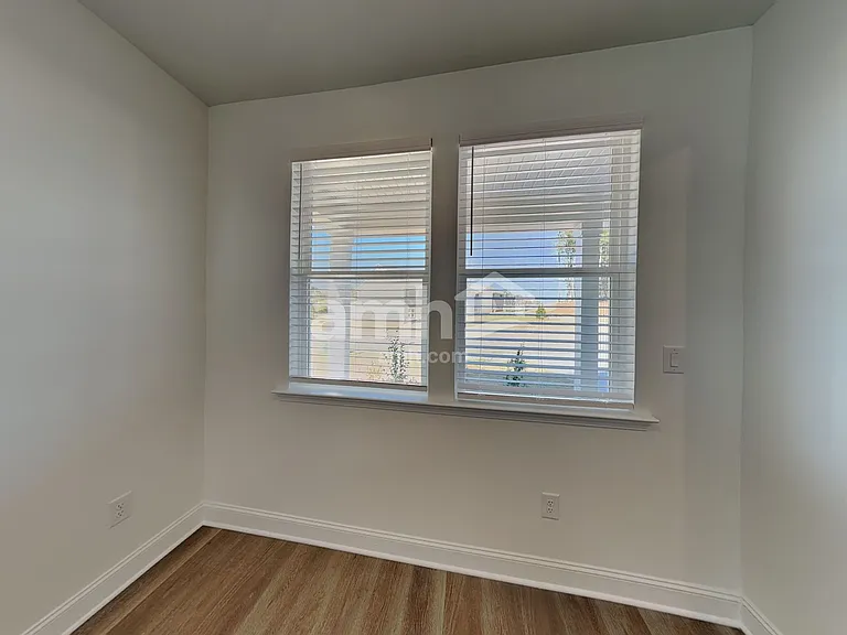 1409 Aquamarine Dr — Photo 8
