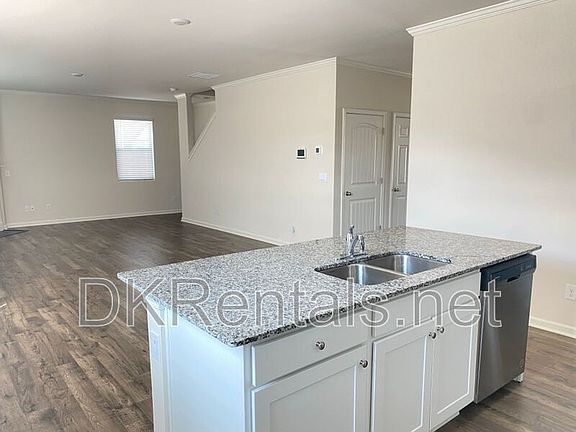 4th image of 237 Barnwood Ln
