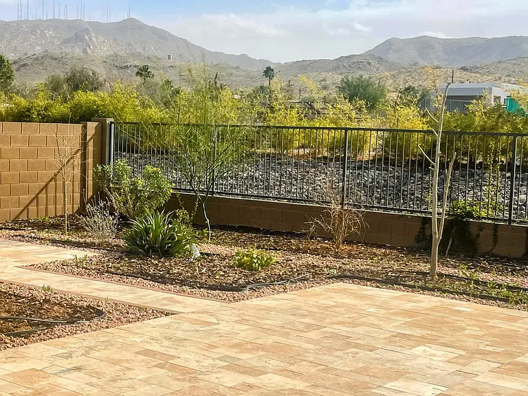 1547 W Corral Rd — Photo 33