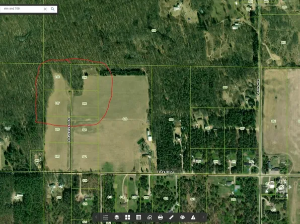 17 S Sullivan Ave, Fremont, MI 49412