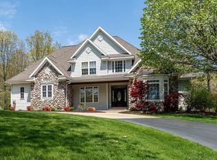 1050 Timber Winds Dr SW, Walker, MI 49534