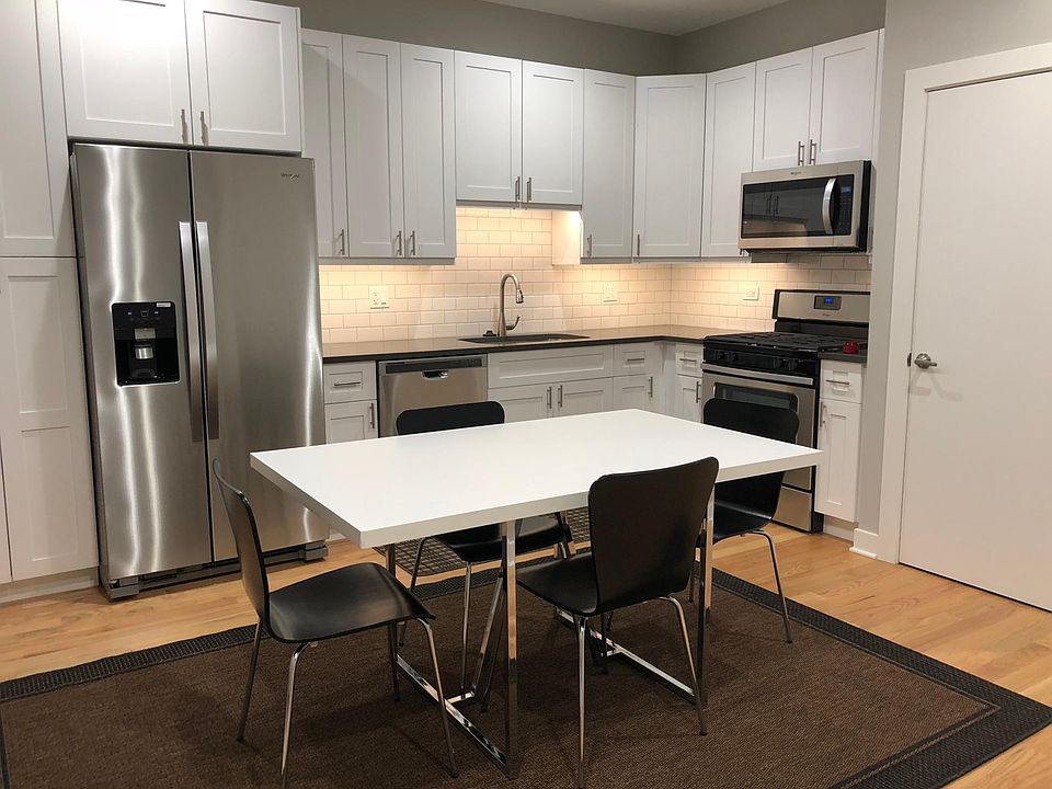 1st image of 1017 S Claremont Ave Unit 3