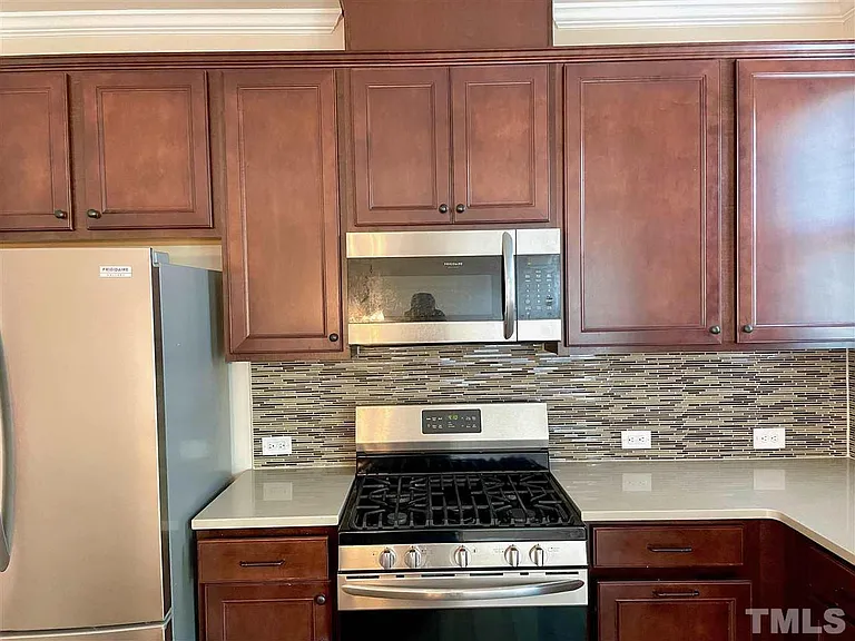 2927 Sunflower Rd — Photo 4