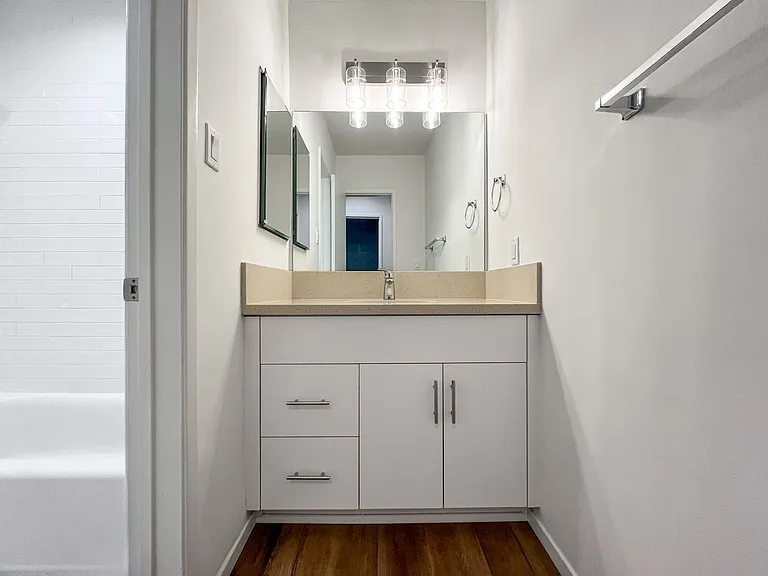 2118 Carnegie Ln — Photo 27