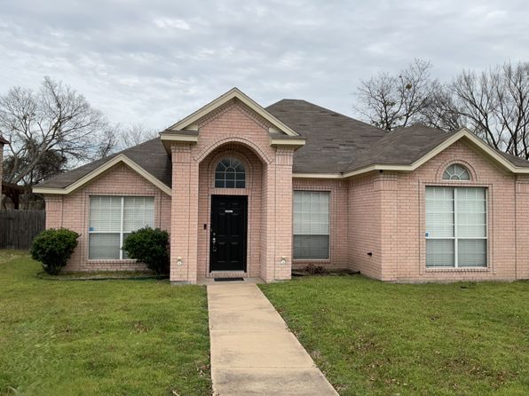 1400 Estate Ln