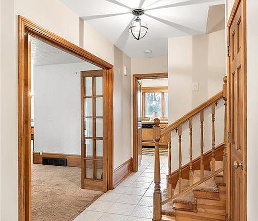 2nd image of 676 Crestwood Ave