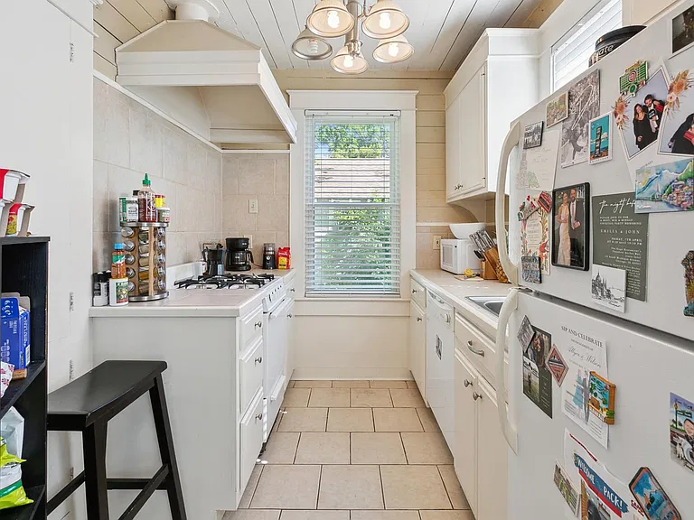 359 Ogden Dr — Photo 7
