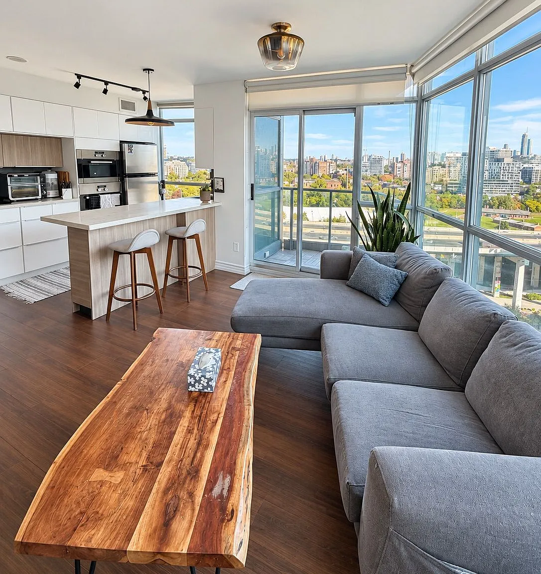 219 Fort York Blvd — Photo 2