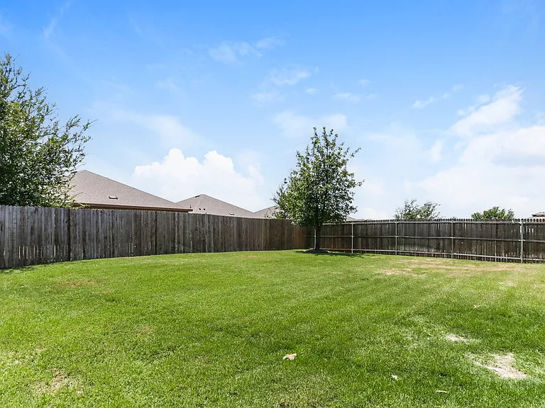 980 Alton Dr — Photo 16