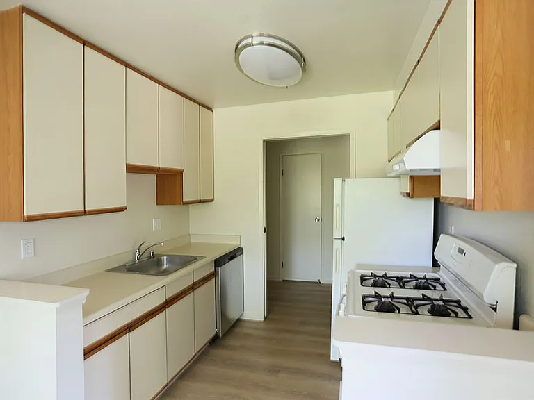 301 Jayne Ave #3 — Photo 6