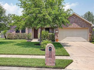 5789 Winding Brook Dr, Dickinson, TX 77539