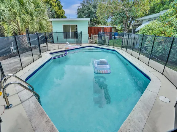 2442 Garfield St #4, Hollywood, FL 33020