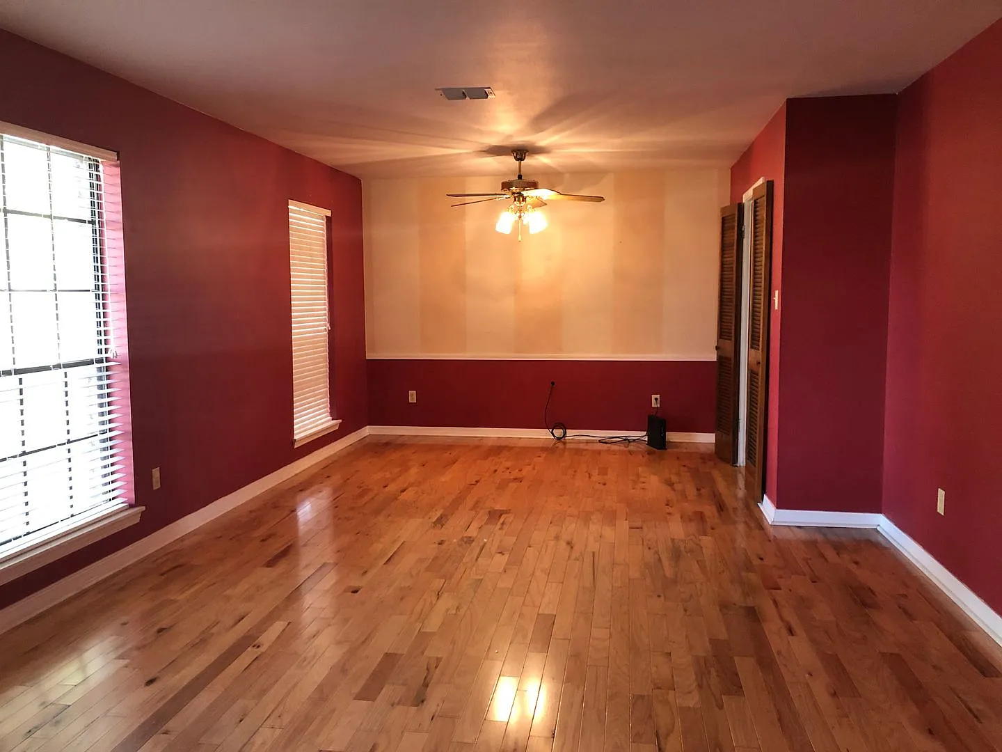 Town South Estates — Photo 3