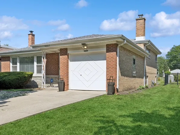 9007 Forestview Rd, Evanston, IL 60203