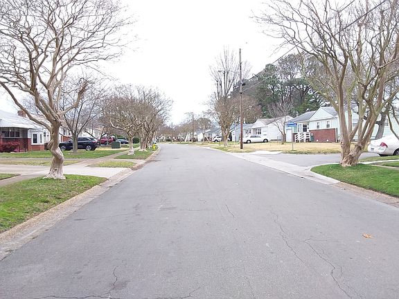 5th image of 1833 Arrowwood St
